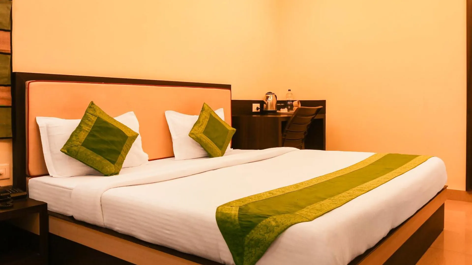 Hotel Janki International 3 Km From Kashi Vishwanath Temple Free Pickup From Railway Station Варанаси