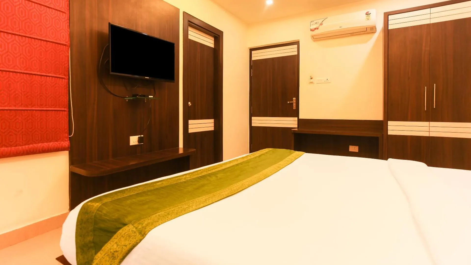 Hotel Janki International 3 Km From Kashi Vishwanath Temple Free Pickup From Railway Station Варанаси 3*,  Индия