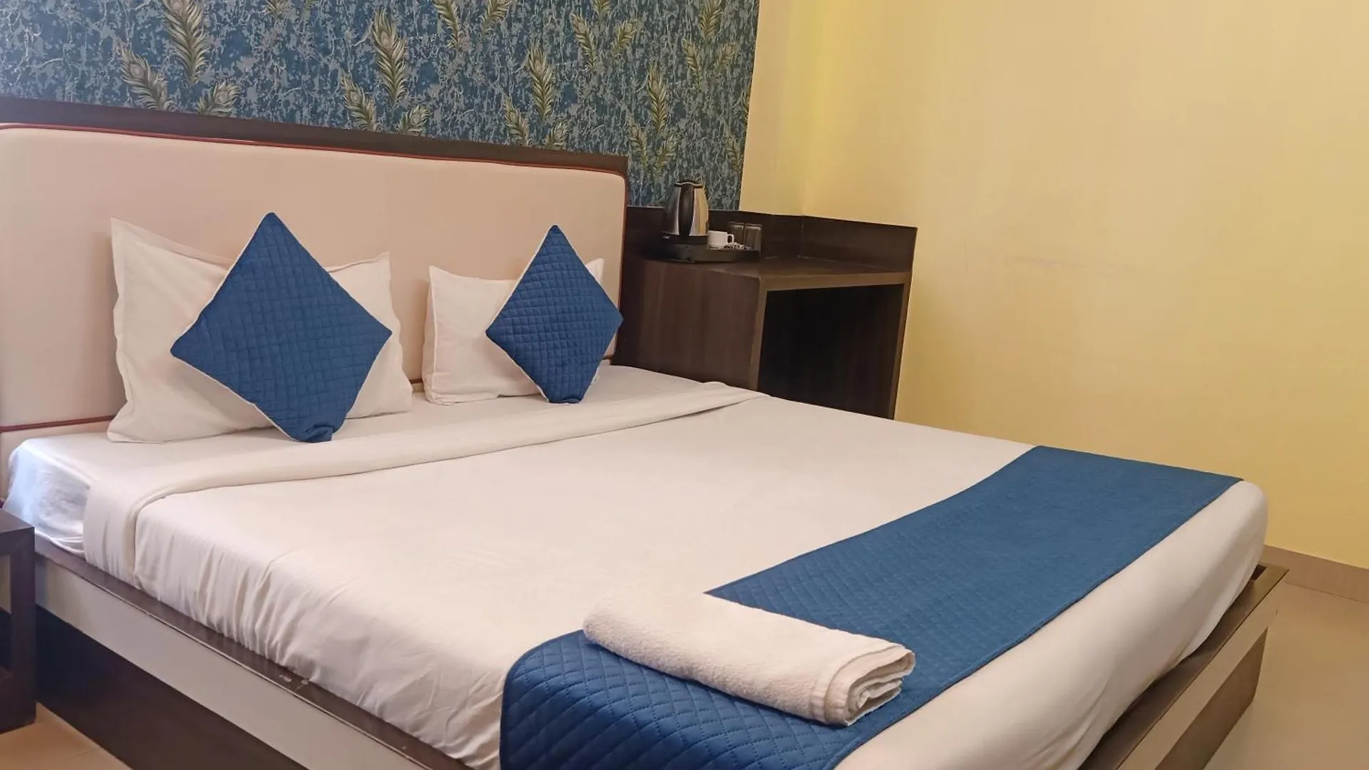 ***  Hotel Janki International 3 Km From Kashi Vishwanath Temple Free Pickup From Railway Station Варанаси Индия